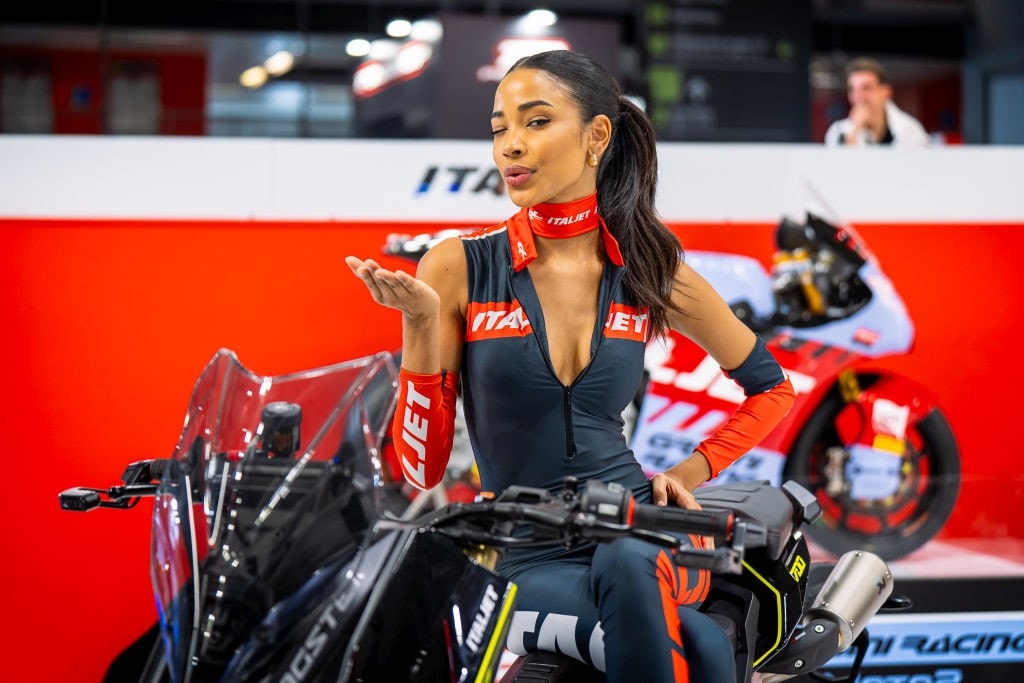 Le ragazze di EICMA 2025 +MAXI GALLERY+
